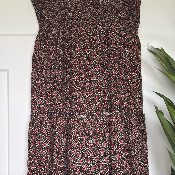 • NWT! [Liberty Love] Maternity Dress • - Picture 4 of 13